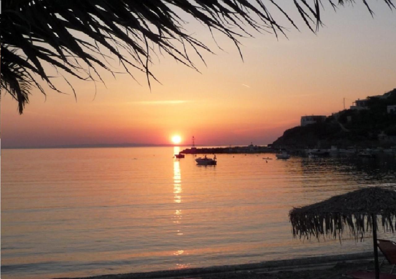 Aphrodite Hotel Syros 金尼昂 外观 照片